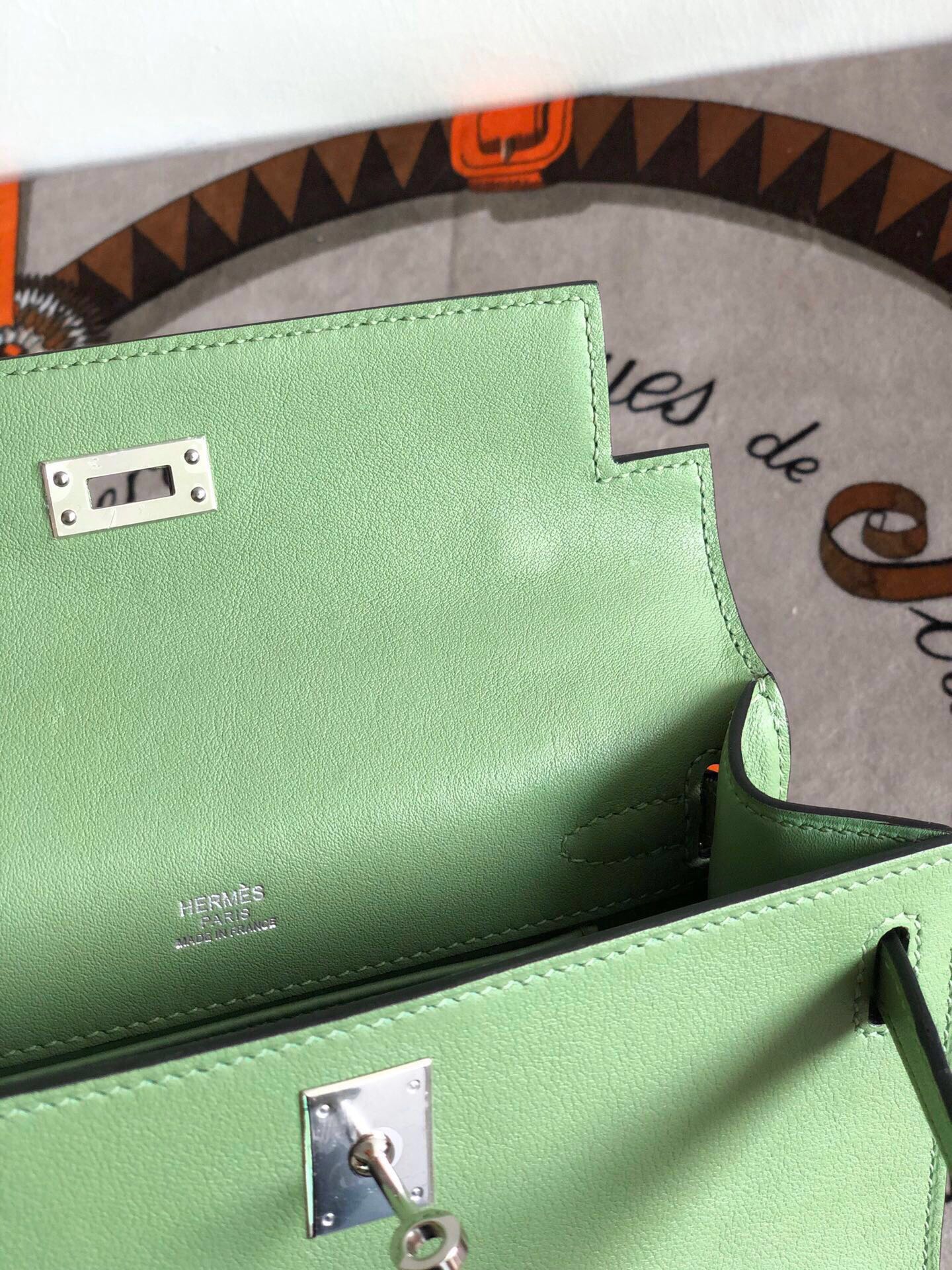 에르메스 미니 켈리백22 아보카도그린 은장 스위프트